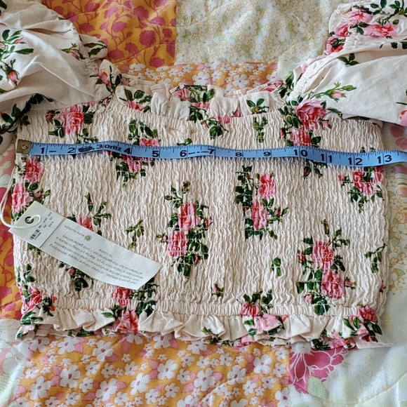 New Kate Hudson Happy Nature Floral Crop Top - Picture 8 of 8